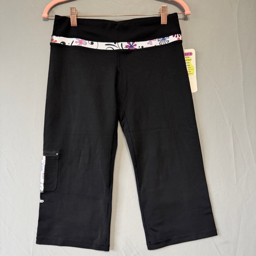 One Tooth Womens Capri Leggings Size Small Black Yoga Workout Fitness Gym Lounge